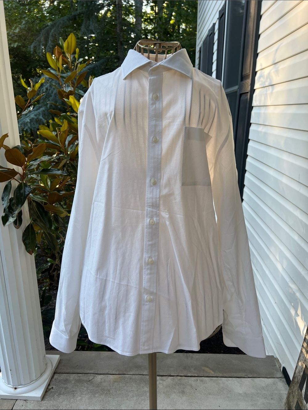 Mossimo Supply Co. White Long-Sleeve Dress Shirt